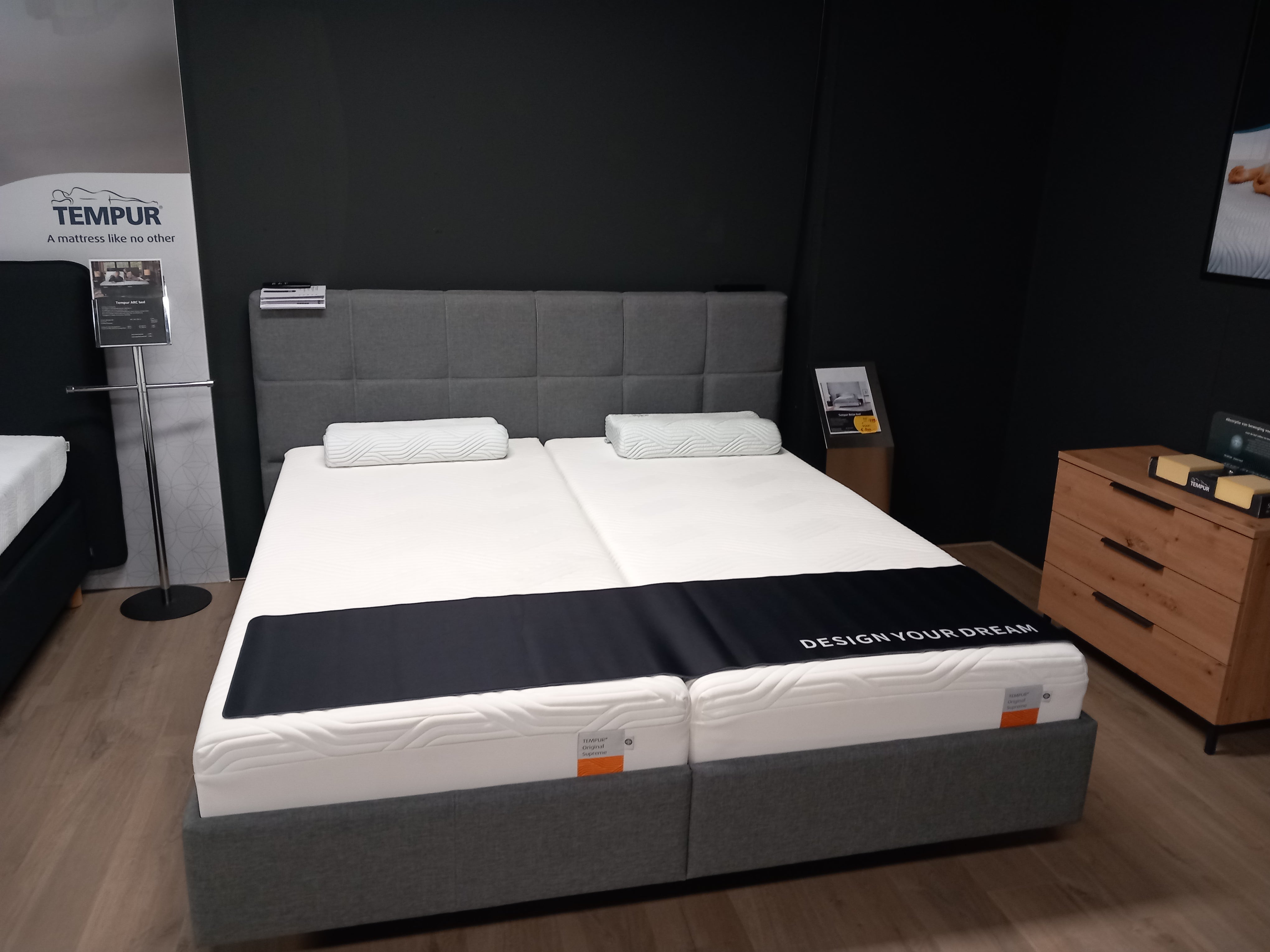 Tempur Relax Bed - Showroommodel