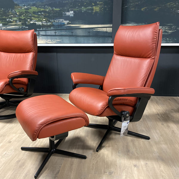 Stressless Aura M relaxfauteuil met hocker