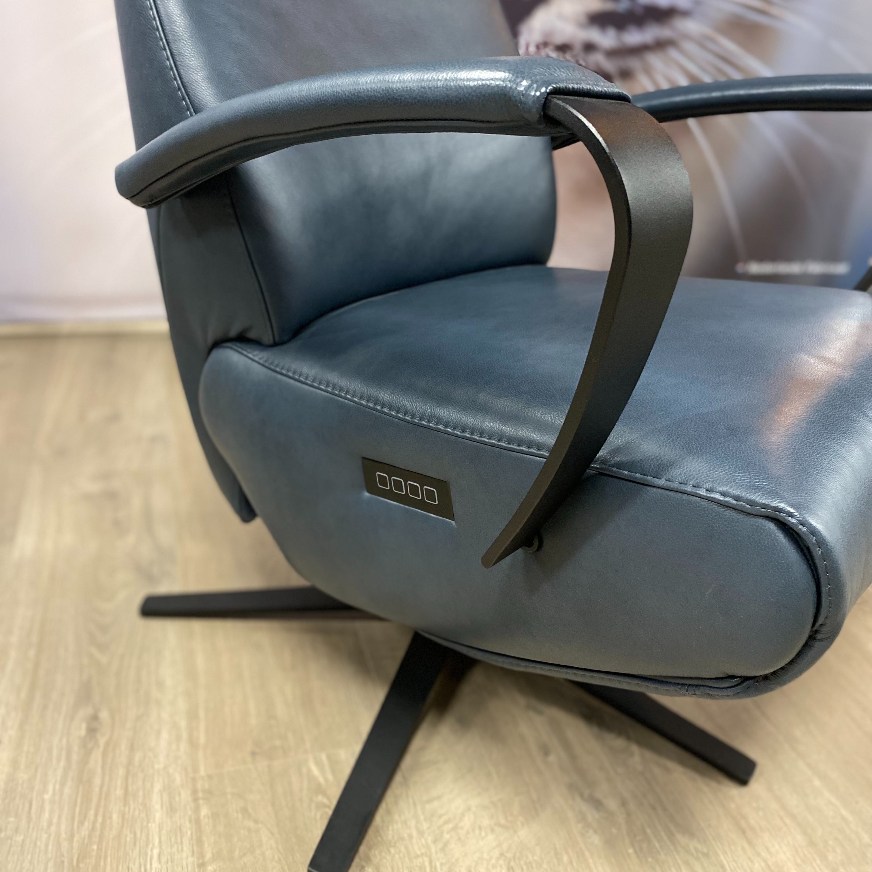 Showroommodel Twice VENUS relaxfauteuil - 3 motorig - Maat S