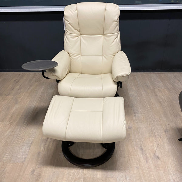 Showroommodel - Stressless Mayfair relaxfauteuil small met hocker - met tafeltje