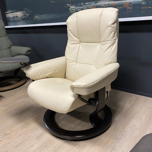 Showroommodel - Stressless Mayfair relaxfauteuil small met hocker - met tafeltje