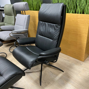 Showroommodel - Stressless Tokyo relaxfauteuil met hoge rug - met hocker