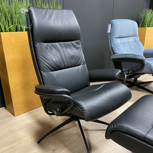 Showroommodel - Stressless Tokyo relaxfauteuil met hoge rug - met hocker