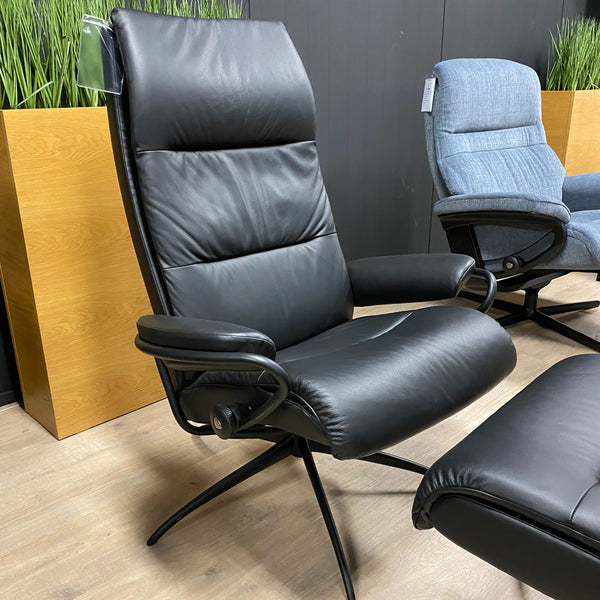 Showroommodel - Stressless Tokyo relaxfauteuil met hoge rug - met hocker