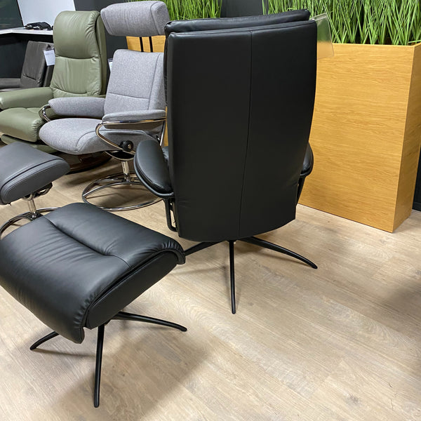 Showroommodel - Stressless Tokyo relaxfauteuil met hoge rug - met hocker