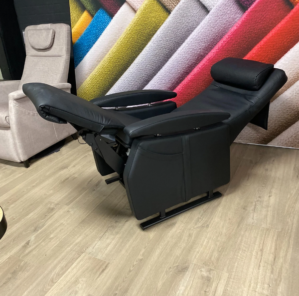 Showroommodel Fitform 574 3 motorig met sta-op