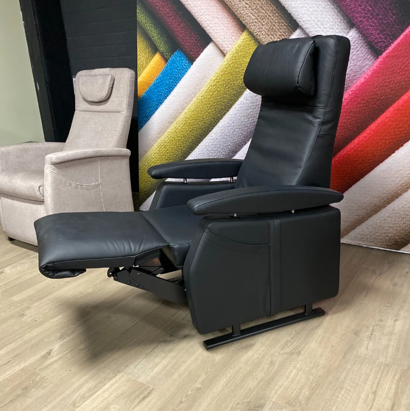 Showroommodel Fitform 574 3 motorig met sta-op