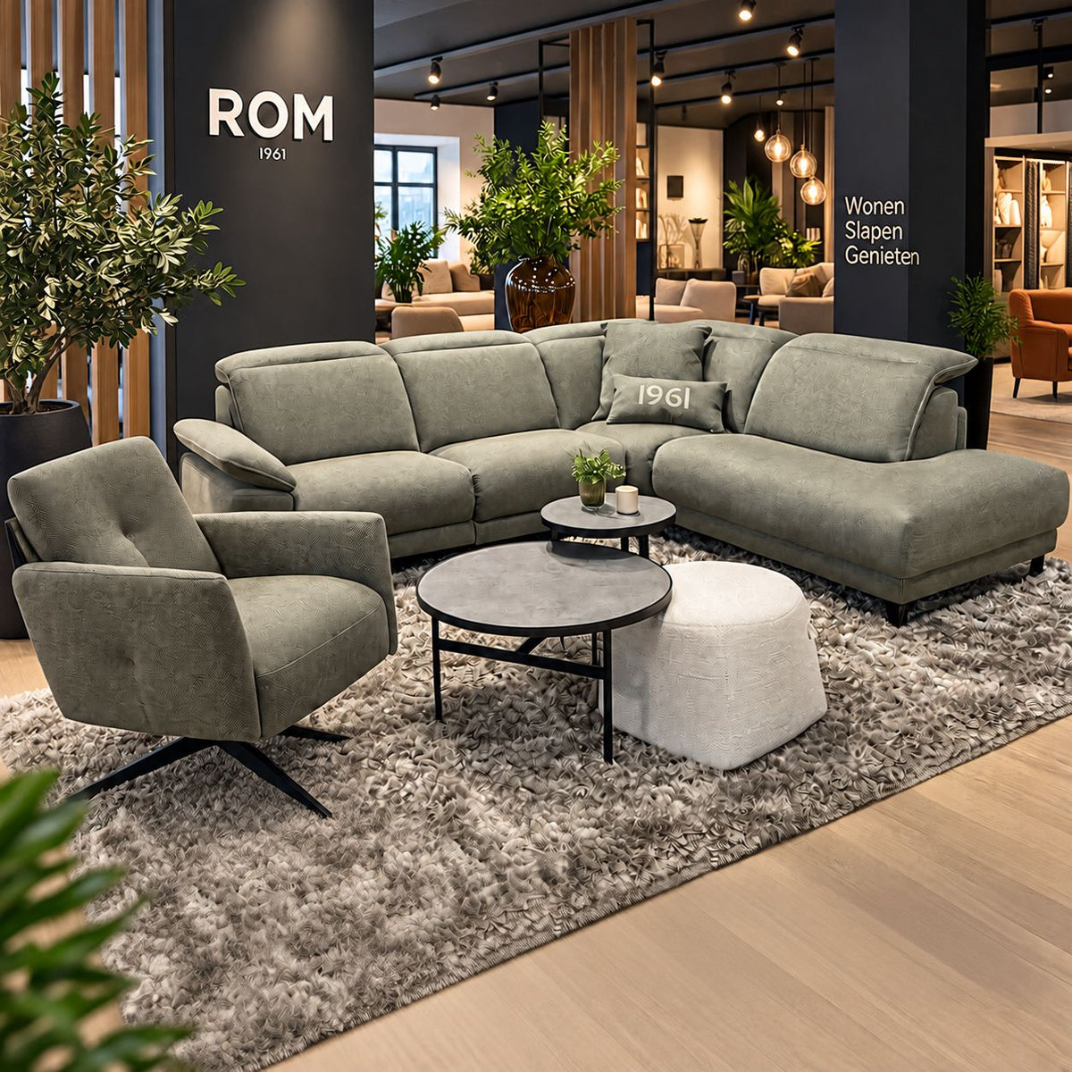 sereno van rom in de showroom