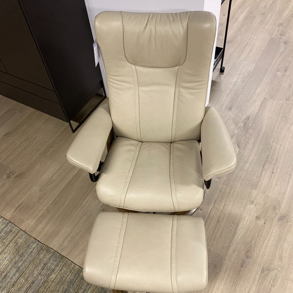 Stressless Wing M relaxfauteuil met hocker