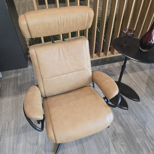 Showroommodel Stressless Paris met verstelbare hoofdsteun