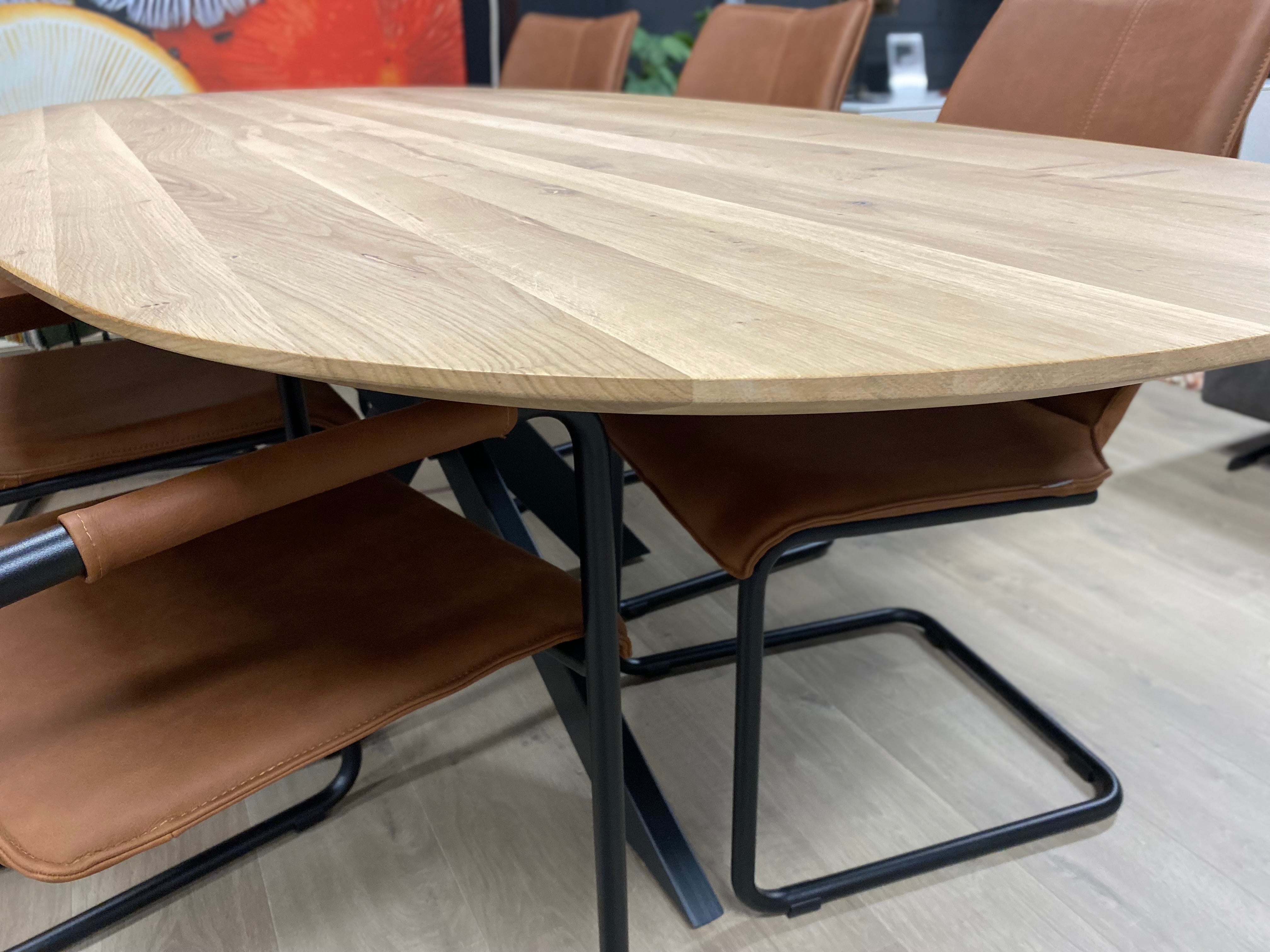 Locatie Sint-Willebrord - Yvo eettafel - 240x110