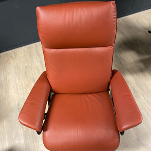 Stressless Aura M relaxfauteuil met hocker