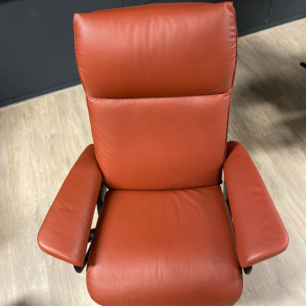 Stressless Aura M relaxfauteuil met hocker