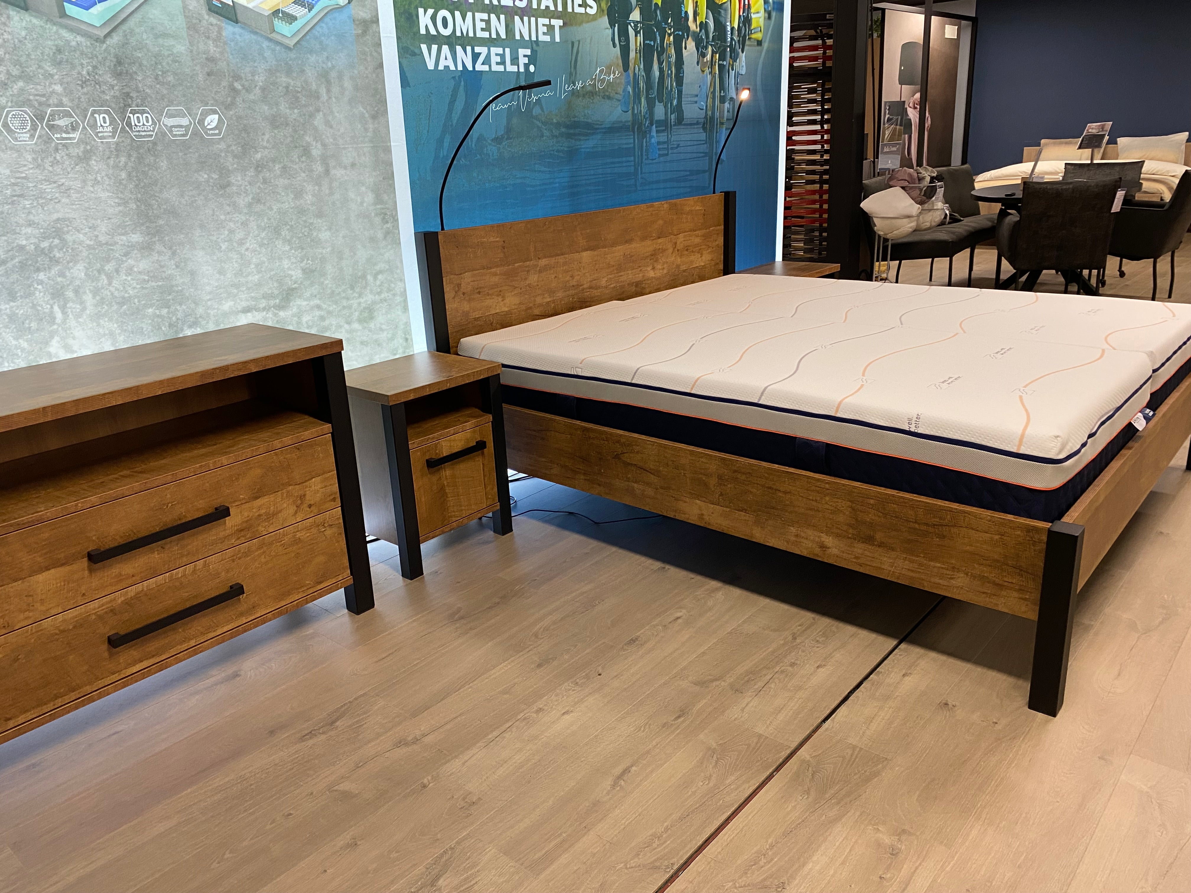 Ledikant Charles 180x200 incl. nachtkastjes en commode