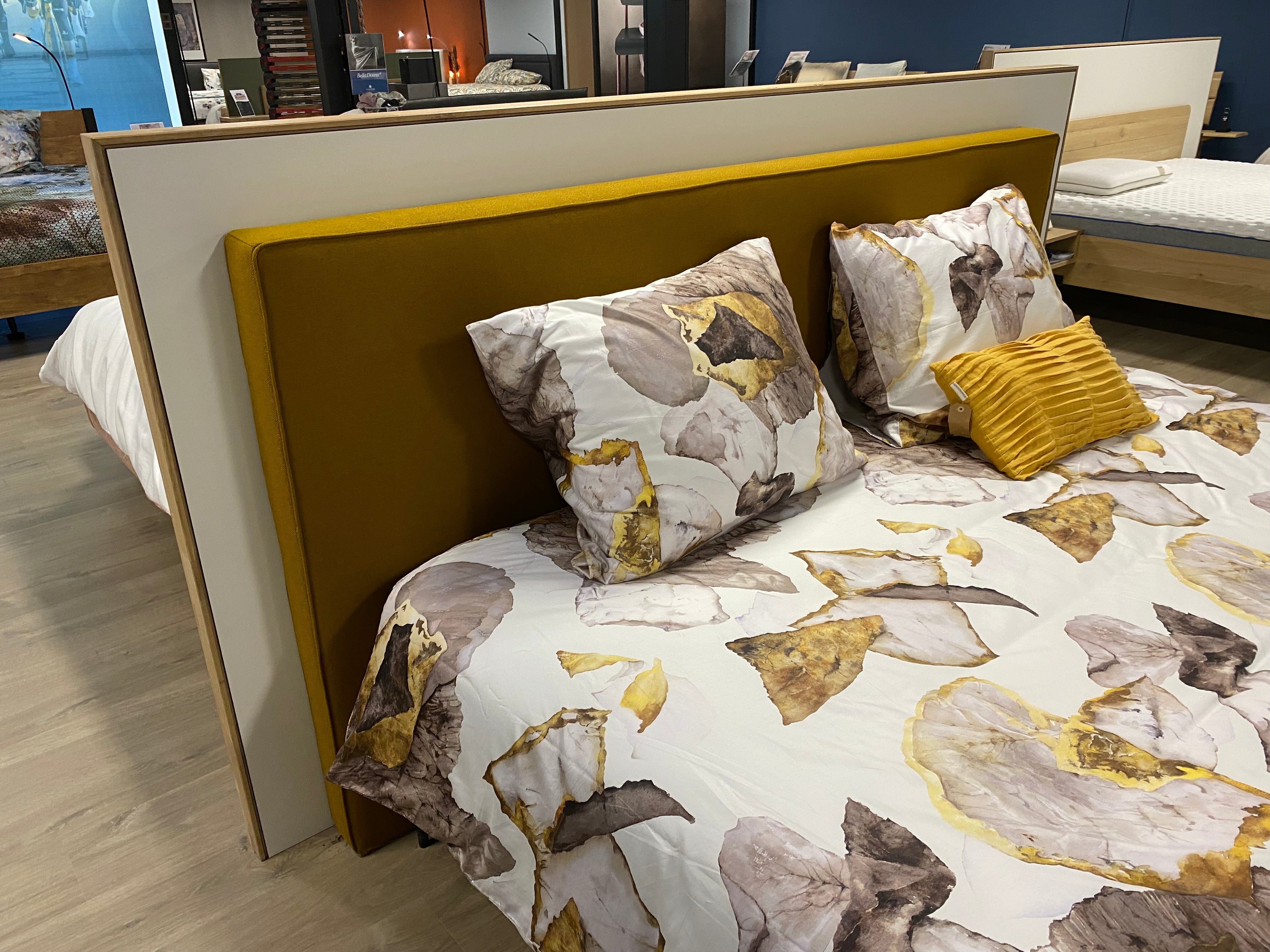 Showroommodel boxspring Suite 1000 180x200