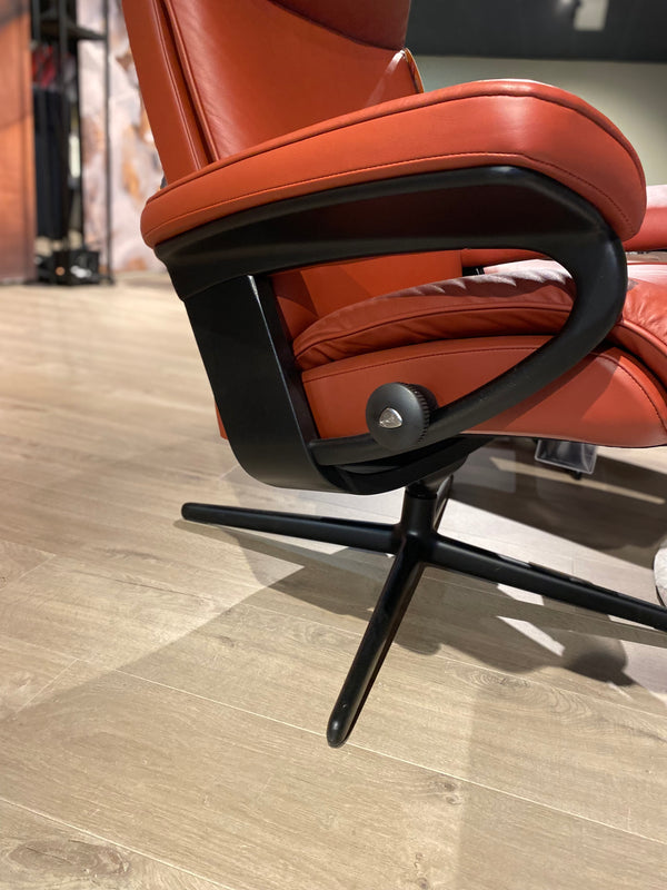 Stressless Aura M relaxfauteuil met hocker