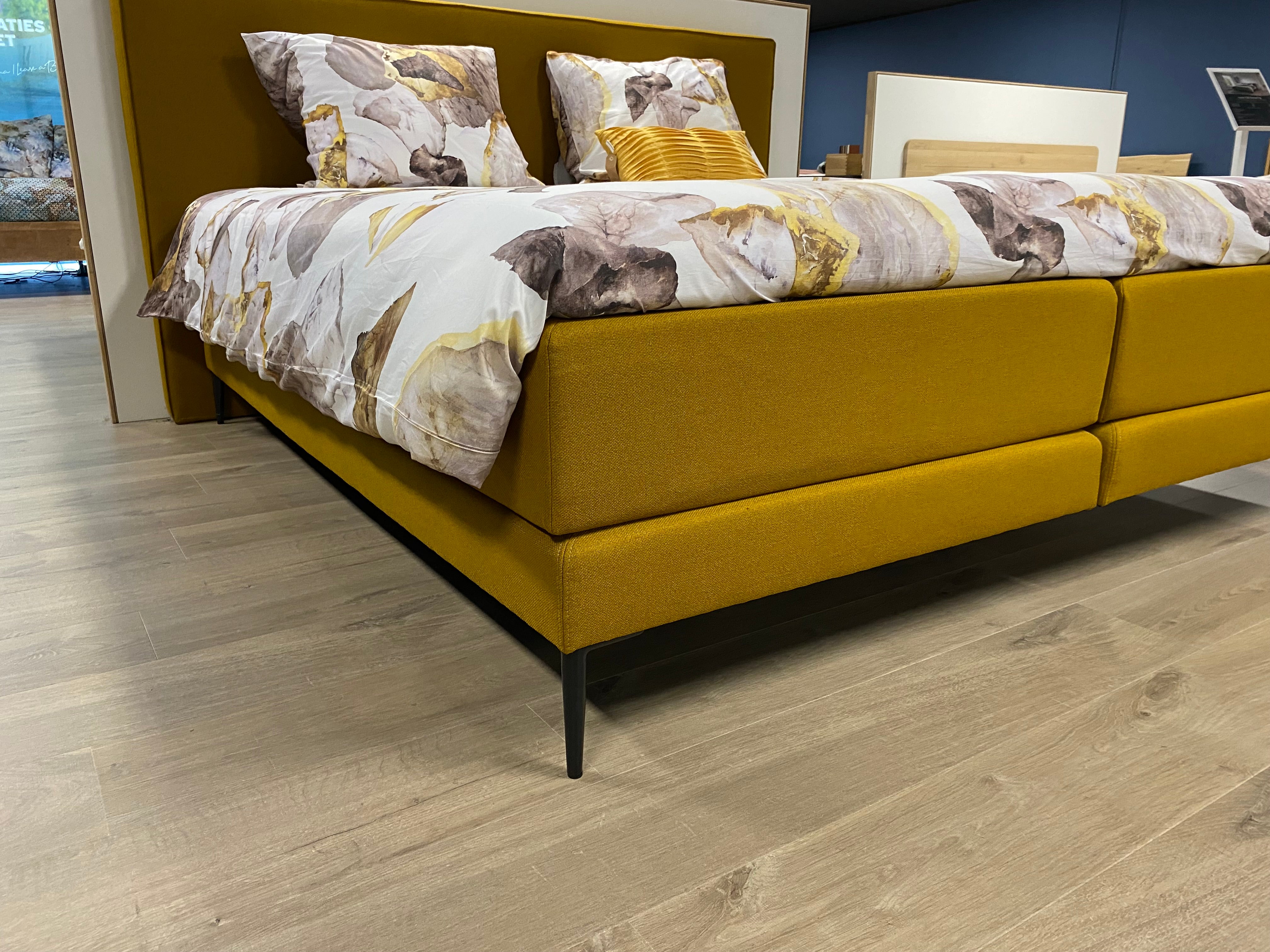 Showroommodel boxspring Suite 1000 180x200