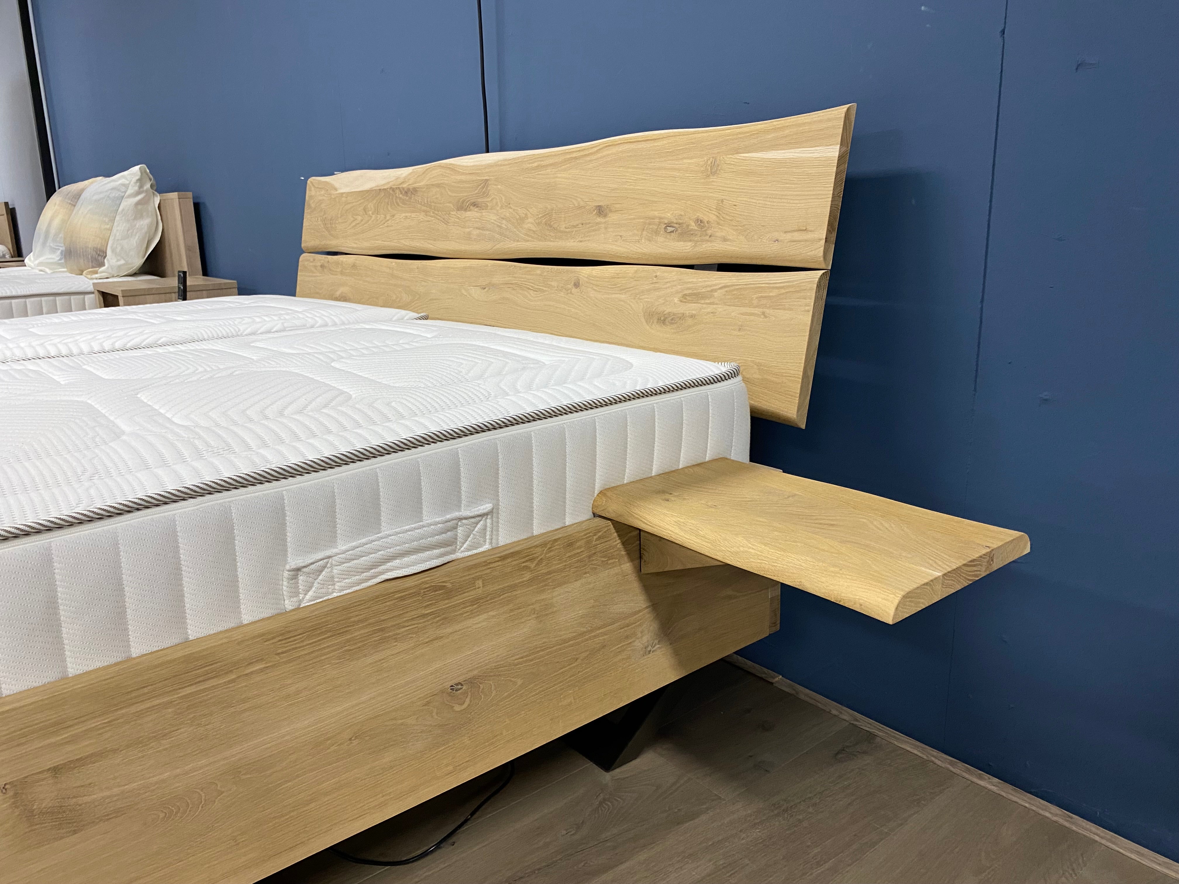 Showroommodel Ledikant Rough 180x200 incl. nachtkastjes