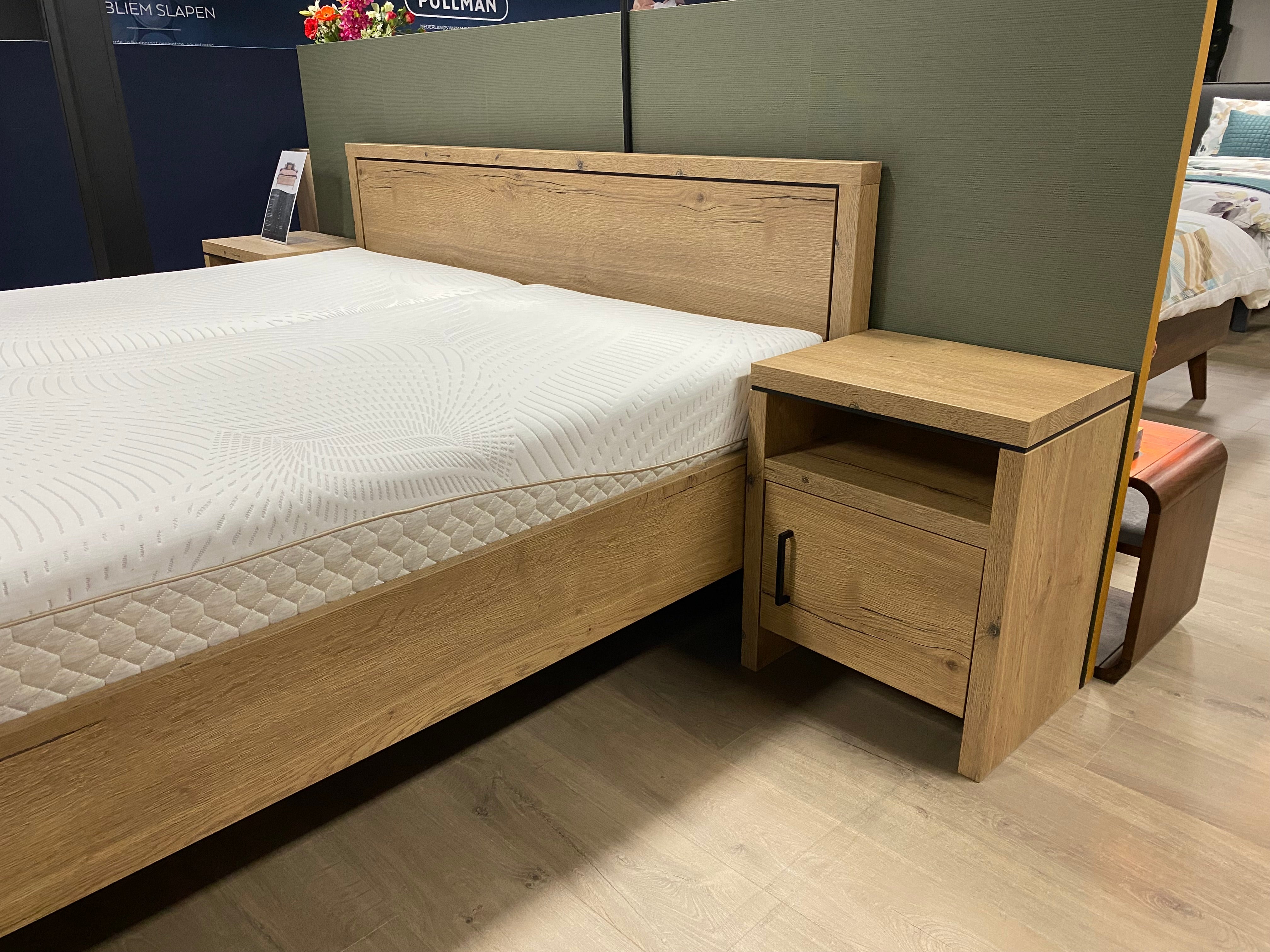 Ledikant Atos 180x200 incl. nachtkastjes