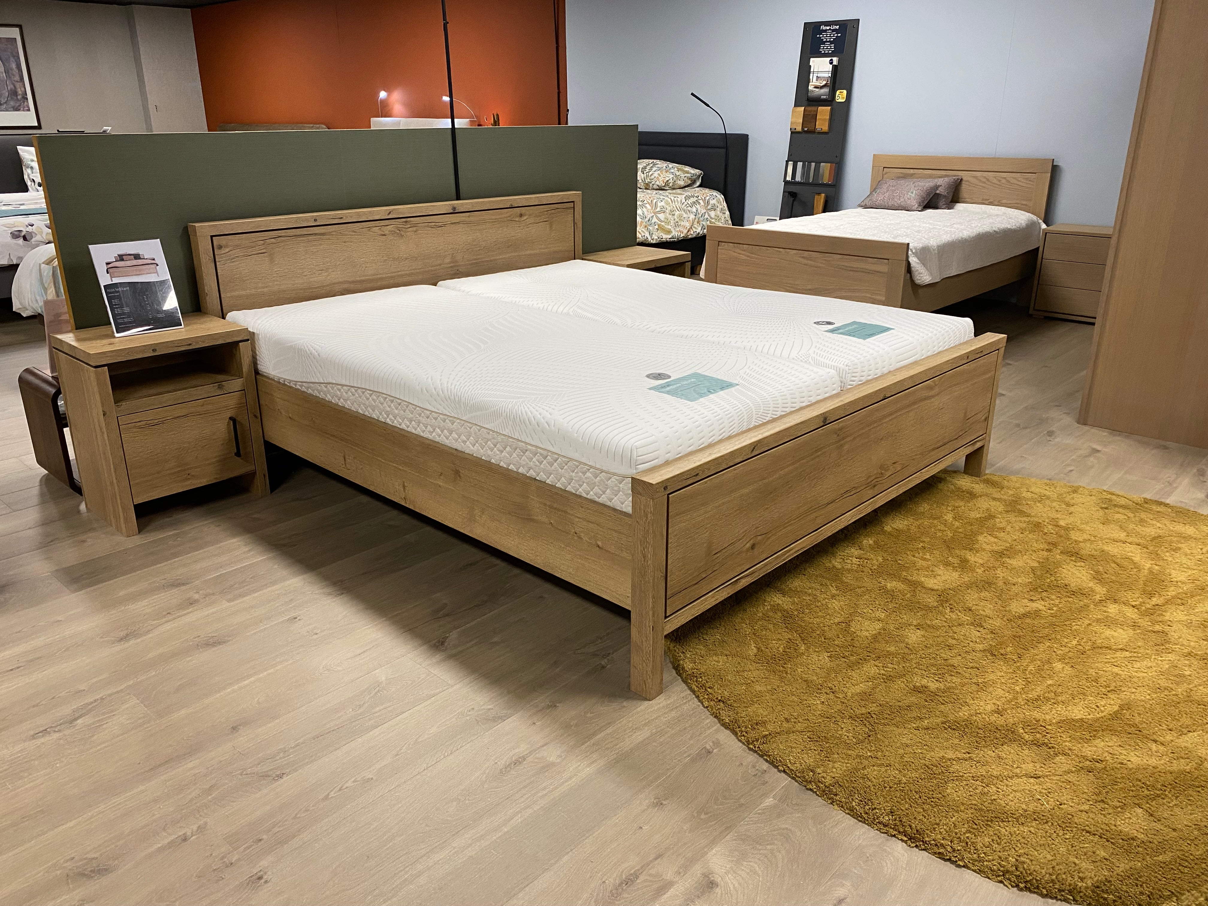 Ledikant Atos 180x200 incl. nachtkastjes