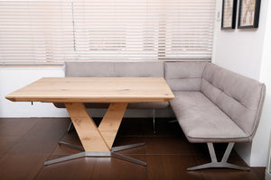 Eetkamer bank Essay